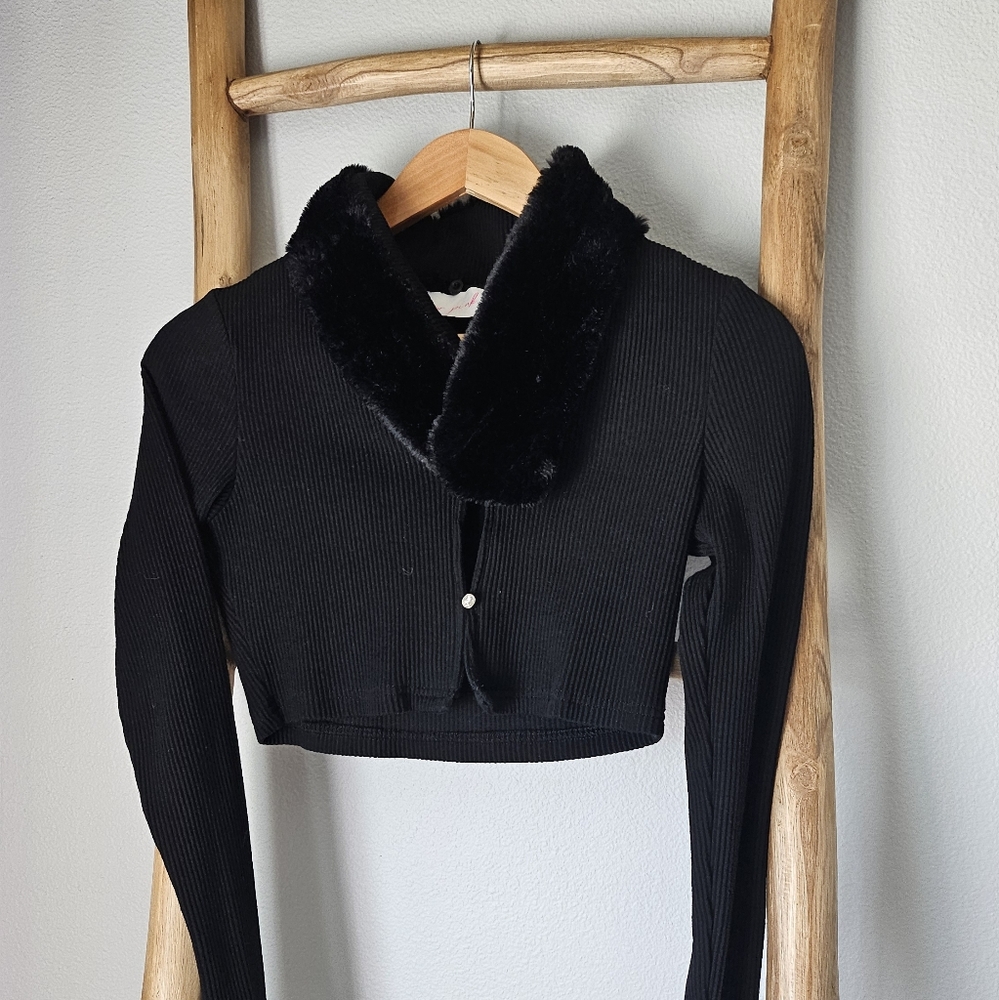 Black Long Sleeve With Faux Fur Collar